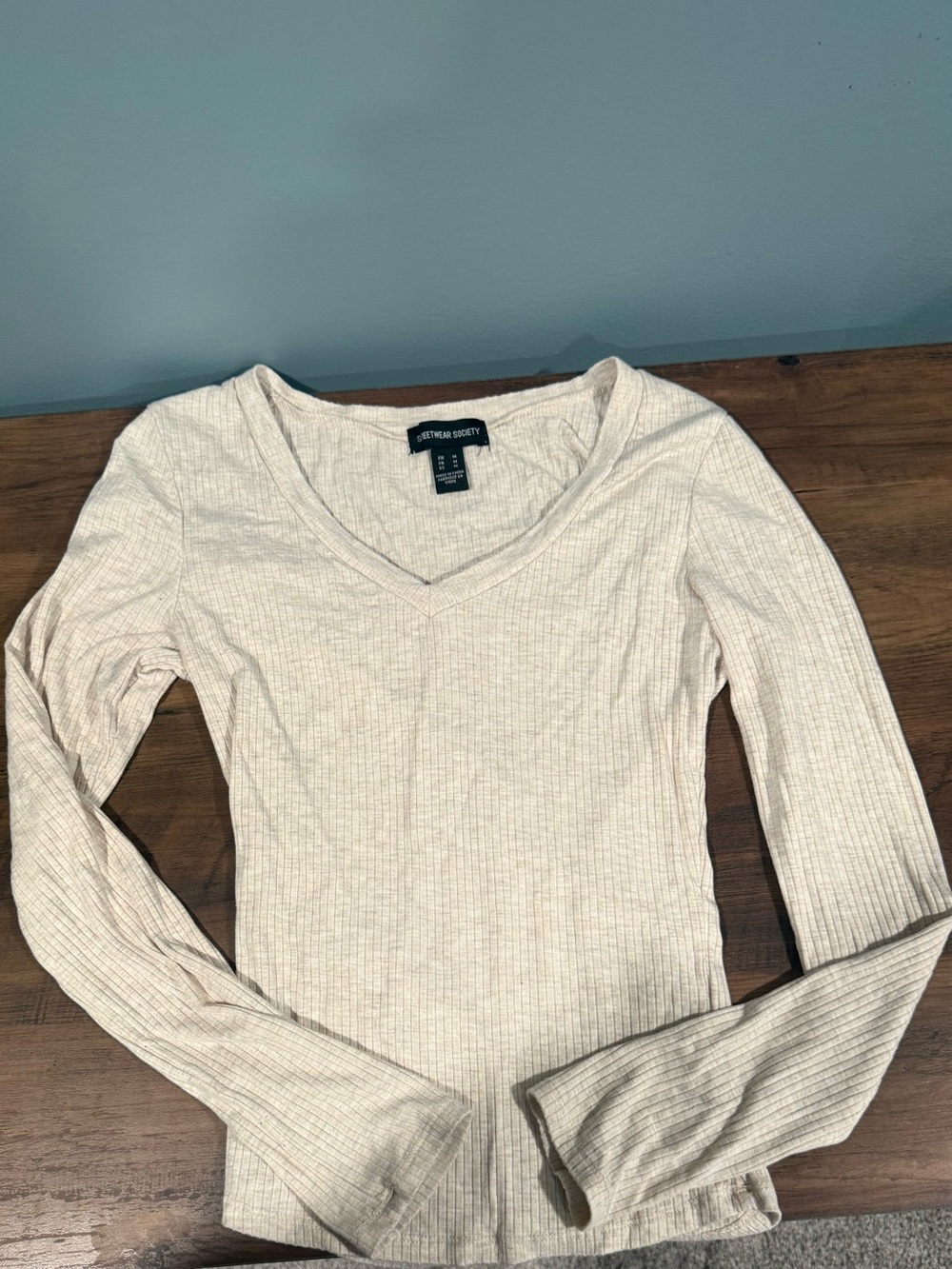 Ribbed V-Neck Long Sleeve Top in Cream